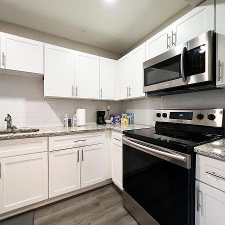 The Lux 28 Tvs Every Room Free Wifi Atlanta Buitenkant foto