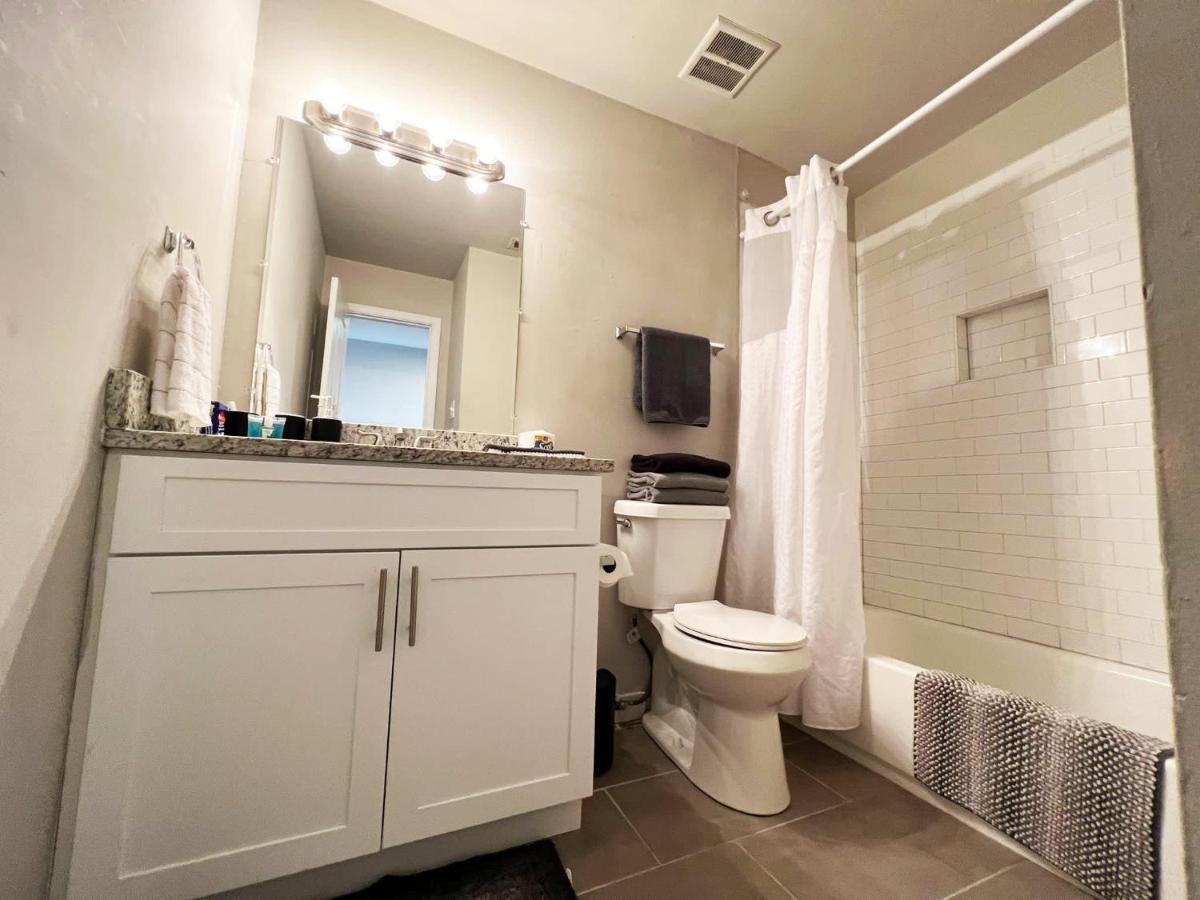 The Lux 28 Tvs Every Room Free Wifi Atlanta Buitenkant foto